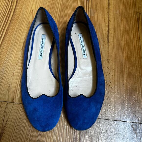 Manolo Blahnik Blue Flats - Picture 2 of 7